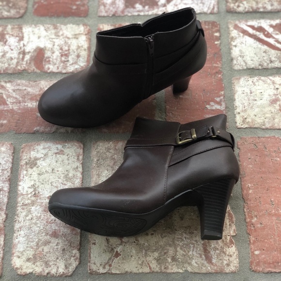 sole (sense)ability Ankle Boots - Picture 3 of 5
